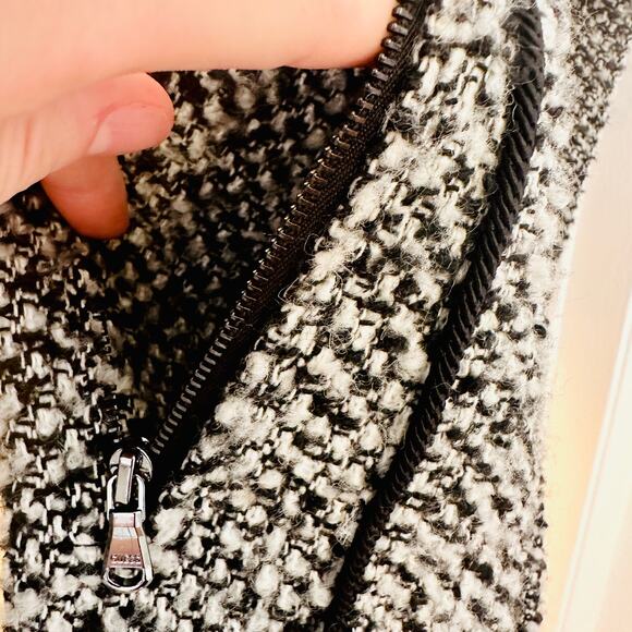 GUESS Houndstooth Black & White Button Up Coat – Medium - Picture 9 of 15